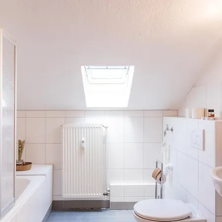 - Savanna Deluxe With Exclusive Design - 75sqm - Location - Terrace With View - Completely Renovated 2024 With Smart Tv & Netflix - Separate Kitchen - Free Parking - Near Airport & Train Apartment *