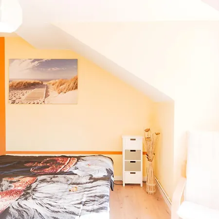 Apartment - Savanna Deluxe With Exclusive Design - 75sqm - Location - Terrace With View - Completely Renovated 2024 With Smart Tv & Netflix - Separate Kitchen - Free Parking - Near Airport & Train