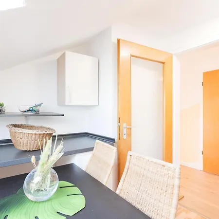 Apartment - Savanna Deluxe With Exclusive Design - 75sqm - Location - Terrace With View - Completely Renovated 2024 With Smart Tv & Netflix - Separate Kitchen - Free Parking - Near Airport & Train