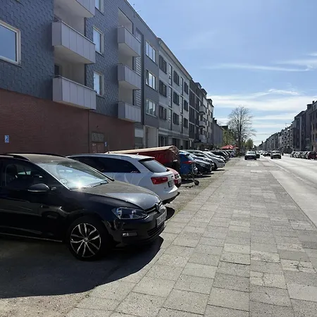 - Savanna Deluxe With Exclusive Design - 75sqm - Location - Terrace With View - Completely Renovated 2024 With Smart Tv & Netflix - Separate Kitchen - Free Parking - Near Airport & Train